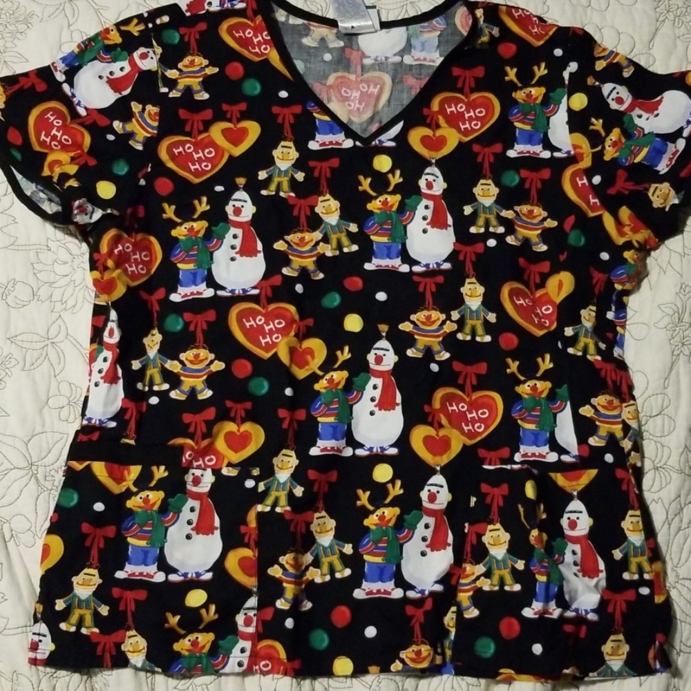 Tooniform Sesame Street scrub top in Large